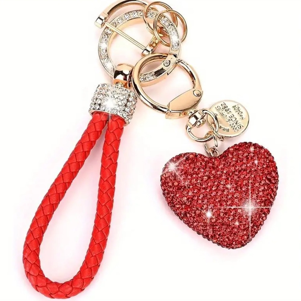 ELEGANT RED HEART KEYCHAIN